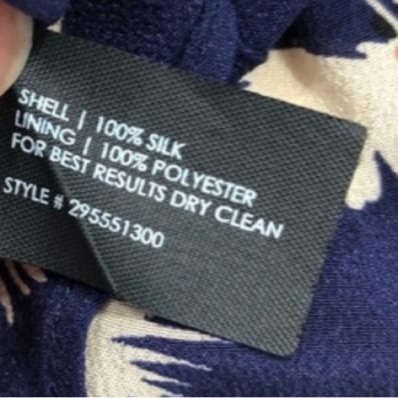 CLUB MONACO BENICIA CAMISOLE TANK TOP BLOUSE NAVY FLORAL RUFFLE PEPLUM SILK XS - Picture 7 of 7